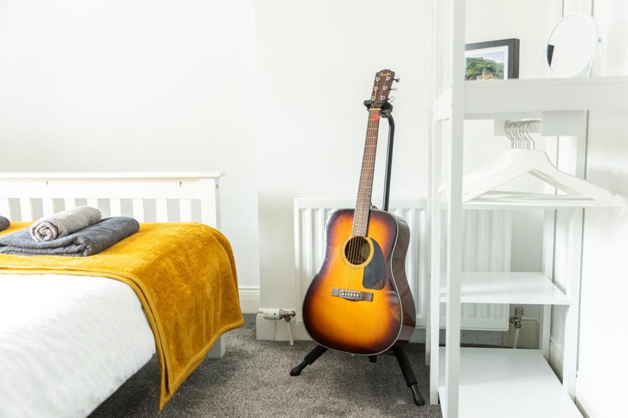 Entire Family Home , Large Rear Garden And Free Parking Belfast Exteriér fotografie
