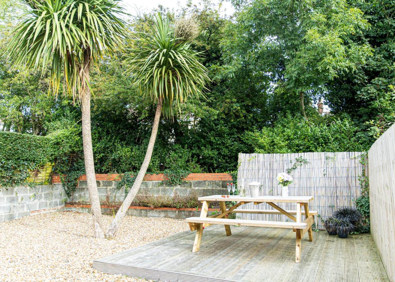 Entire Family Home , Large Rear Garden And Free Parking Belfast Exteriér fotografie